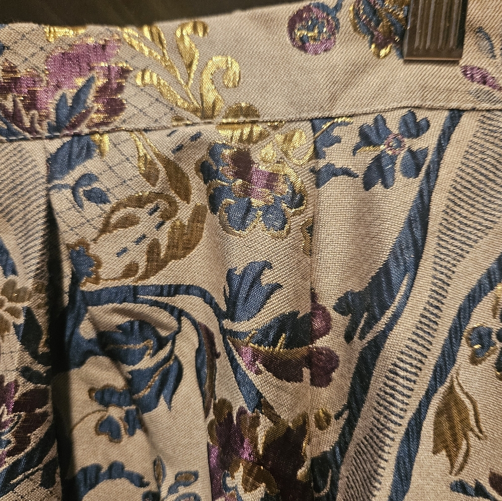 NWT Chicwish Embossed, Jacquard, Lined, Circle Skirt, Fall/Winter Colorstory - Picture 2 of 8